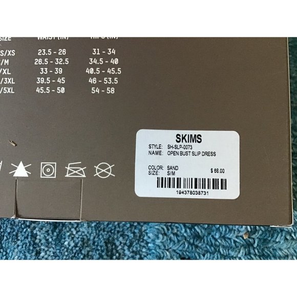 SKIMS SEAMLESS SOLUTIONWEAR OPEN BUST SLIP DRESS SAND S/M NEW - Picture 3 of 4